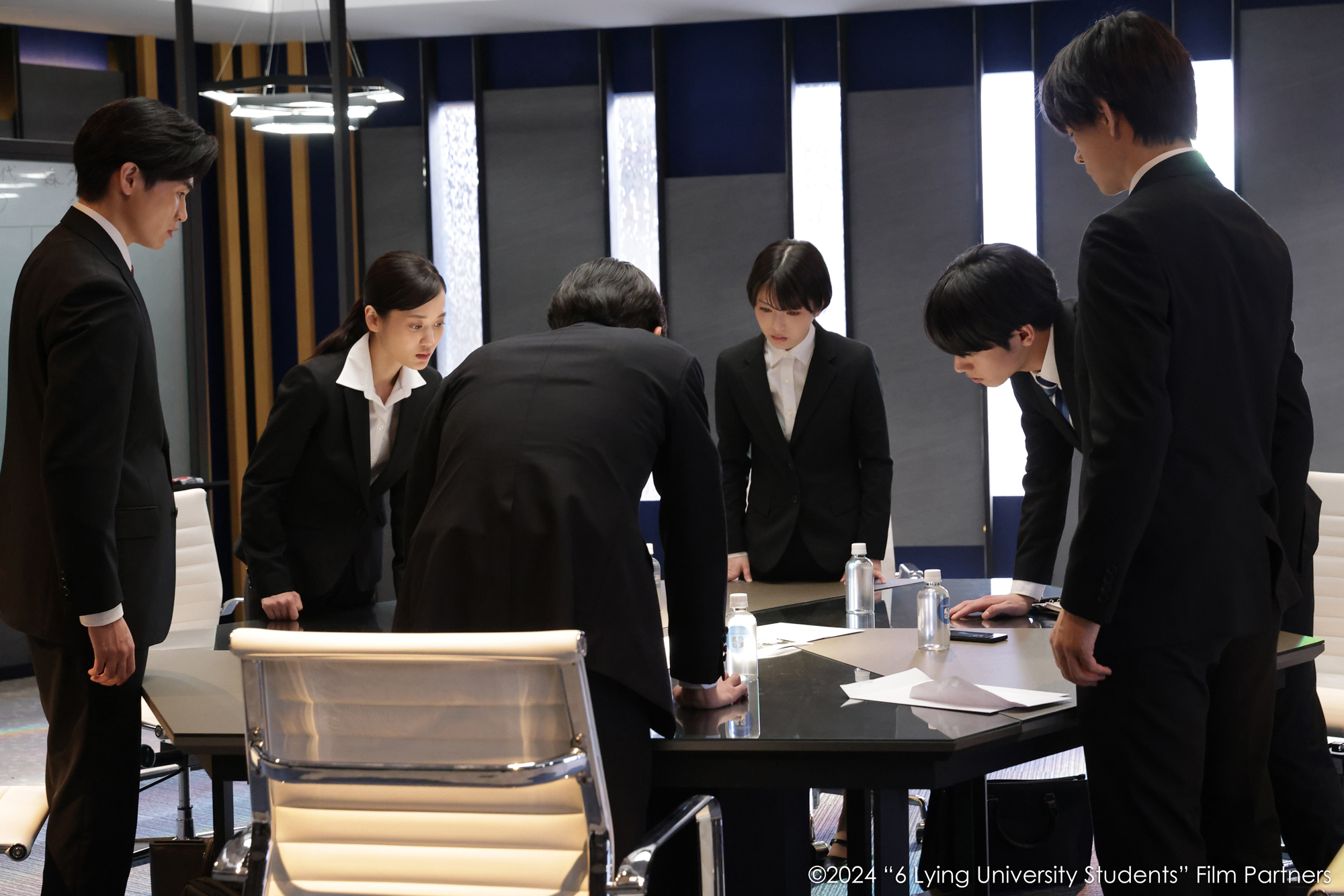 6 Lying University Students